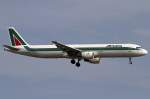 Alitalia, EI-IXI, Airbus, A321-112, ...  Kurt Greul 31.07.2011