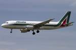 Alitalia, EI-DTA, Airbus, A320-216, ...  Kurt Greul 17.08.2011