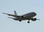 Iberia Retro A 319-111 EC-KKS kurz vor der Landung in ...