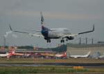 SunExpress B 737-86Q TC-SUU kurz vor der Landung in Berlin-Tegel ...