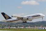 Singapore Airlines A380 nach dem Start in Z�rich am 30.8.2011. ...