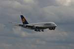 Lufthansa Airbus A 380-800 Peking D-AIMC am Frankfurter Flughafen am ...