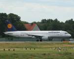 Lufthansa A 320-211 D-AIPY Magdeburg kurz vor dem Start in ...