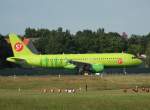 S7 Airlines A 320-214 ...  Frank Maczkowicz 12.09.2011