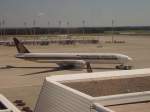 Singapore Airlines
Typ:Boing 777 300
Flughafen:M�nchen ...   angelo.bielitz 18.09.2011