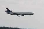 frankfurt-am-main-fra MD11 der Lufthansa Cargo bei der Landung auf den Flughafen Frankfurt/Main.