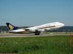 Singapore Airlines, 9V-SPQ, Boeing 747-412. Start auf RWY 16 am ...