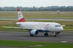 Austrian Airlines in Dus ...  Sebastian S�ss 02.10.2011