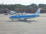 KLM
Typ:Boing 737 700
Flughafen:Berlin Tegel TXL
Kennung:PH-BGK
Datum:10.8.2011   ...