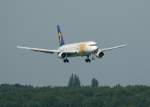 Miat B 767-3WO(ER) JU-1011 ...  Frank Maczkowicz 04.10.2011