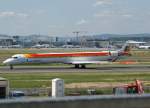 Air Nostrum, EC-LJT, CRJ-1000, ...  Wolfgang Kleuser 11.10.2011