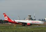 Air Berlin A 330-223 D-ALPF kurz vor dem Start in ...