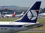 LOT Polish Airlines, SP-LDB, ...  Wolfgang Kleuser 18.10.2011