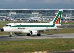 Alitalia Express, EI-DFJ  Via ...  Wolfgang Kleuser 27.10.2011