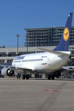 Lufthansa 
Boeing 737-330
D-ABES
STR Stuttgart [Echterdingen], Germany
12.09.11  ...