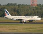 Air France A 320-211 F-GFKV nach der Landung in Berlin-Tegel ...
