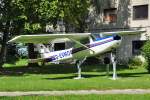Ausgemusterte Reims-Cessna F152D, D-EVMO, als Ausstellungsst�ck am Flugplatz Bonn-Hangelar - ...