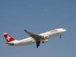 Swiss International Air Lines, HB-IQO, Airbus A330-223. Kurz nach dem ...