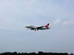 Turkish Airlines Ein Jet der Turkish Airlines im Landeanflug auf Hamburg.