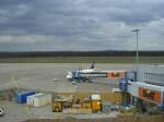 koln-bonn-cgn Lufthansa bei der Abfertigung in K�ln/Bonn,der Flughafen bietet zur Zeit eine Baustelle.(12.04.2008)