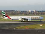 Emirates, A6-EMQ, ...  Wolfgang Kleuser 19.12.2011