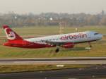 dusseldorf-dus Air Berlin, D-ABDQ, Airbus A 320-200, 13.11.2011, DUS-EDDL, D�sseldorf, Germany 

