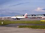 British Airways Ein Jet der British Airways beim Take Off in Hamburg am 16.04.08