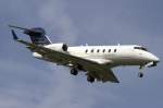 Private, N305CL, Bombardier, BD-100-1A10 Challenger 300, 31.08.2011, YUL, Montreal, Canada ...