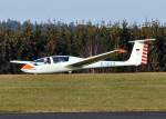 Grob G-103A Twin II Acro kurz nach dem Aufsetzen auf ...
