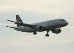 Lufthansa A 320-211 D-AIPP Starnberg kurz vor der Landung in ...