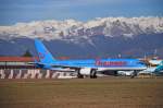 Boeing 757-28A Thomson Airways (G-OOBA) in Turin - Caselle (Sandro ...