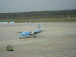 KLM Lotse vor KLM cityhooper , K�ln Bonn.(24.04.2008)