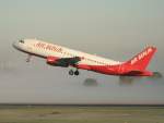 Air Berlin A 320-214 D-ALTK beim Start in Berlin-Tegel am ...