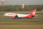 Air Berlin B 737-8K5 D-AHFS beim Start in Berlin-Tegel am 15.10.2011