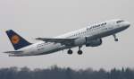 Lufthansa,D-AIQT,(c/n 1337),Airbus A320-211,29.01.2012,HAM-EDDH,Hamburg,Germany  ...  Henryk Konrad 30.01.2012