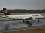 Lufthansa, D-AIQF Halle an der Saale , Airbus, A 320-200, 06.01.2012, ...