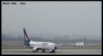 HA-LOB steht am Flughafen ...  David Sardi 10.02.2012