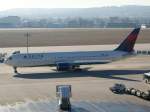 Delta Airlines, N155DL, Boeing, ...  Wolfgang Kleuser 11.02.2012