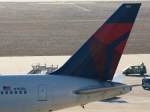 Delta Airlines, N155DL, Boeing, ...  Wolfgang Kleuser 11.02.2012