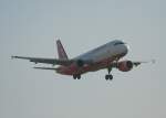 Air Berlin A 320-214 D-ABDR kurz vor der Landung in ...