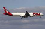 TAM, PT-MUA, Boeing, B777-32W-ER, ...  Kurt Greul 14.02.2012
