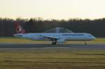 Der Turkish Airlines Airbus ...  Bj�rn-Marco Halmschlag 25.03.2012