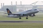 Lufthansa,D-AIPY,(c/n 161),Airbus A320-211,28.03.2012,HAM-EDDH,Hamburg,Germany  ...  Henryk Konrad 29.03.2012