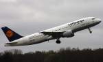 Lufthansa,D-AIPY,(c/n 161),Airbus A320-211,30.03.2012,HAM-EDDH,Hamburg,Germany  ...  Henryk Konrad 31.03.2012