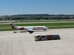 Air Berlin, D-AGPK, Fokker 100. Wer ist schneller, das Flugzeug, ...