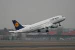 Lufthansa A 320-211 D-AIPE ...  Frank Maczkowicz 16.04.2012