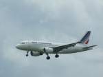 A319 Ein Air France Airbus A 319 bei der Landung am Stuttgarter Flughafen am 03.06.2008