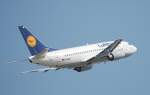 Lufthansa 1.06.08 Da geht er unser Bobby der uns von Hamburg direkt aufs ILA gel�mde brachte, leider wurde er noch in FRA gebraucht.