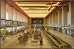 berlin-tempelhof-thf Blick durch die Ankunft-/Abflughafen in Richtung Eingang. Foto: 07.06.2008