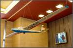 berlin-tempelhof-thf Ein weiteres Exponat in der Haupthalle. Segelflugzeug Laminar LOM 58/II. Baujahr:1961. Spannweite:16,50m. L�nge:6,60m. Leergewicht:270kg. Flugmasse:380kg. Vmax.220km/h. Foto: 07.06.2008
